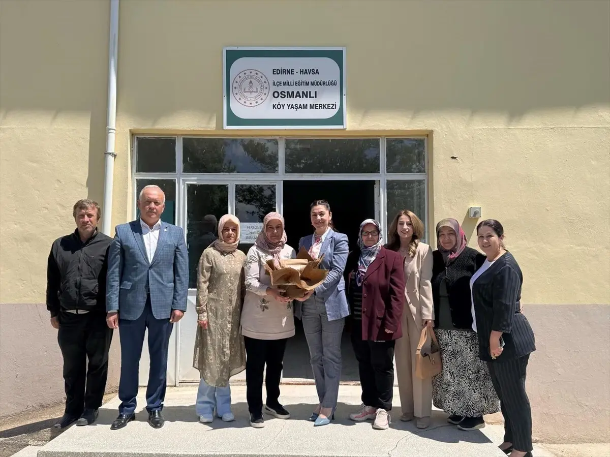 Vali Eşinden Bayan Kooperatiflerine Ziyaret