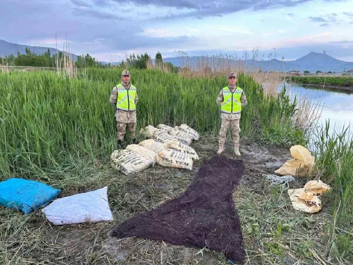 Van Gölü’nde Kaçak Avcılığa Darbe: 3.37 Ton İci Kefali Ele Geçirildi