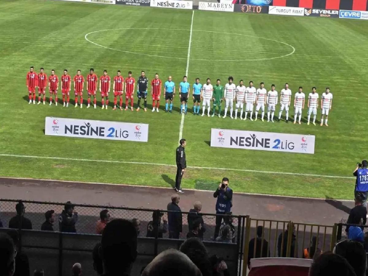 Vanspor FK, Karaman FK’yi 4-1 Yendi