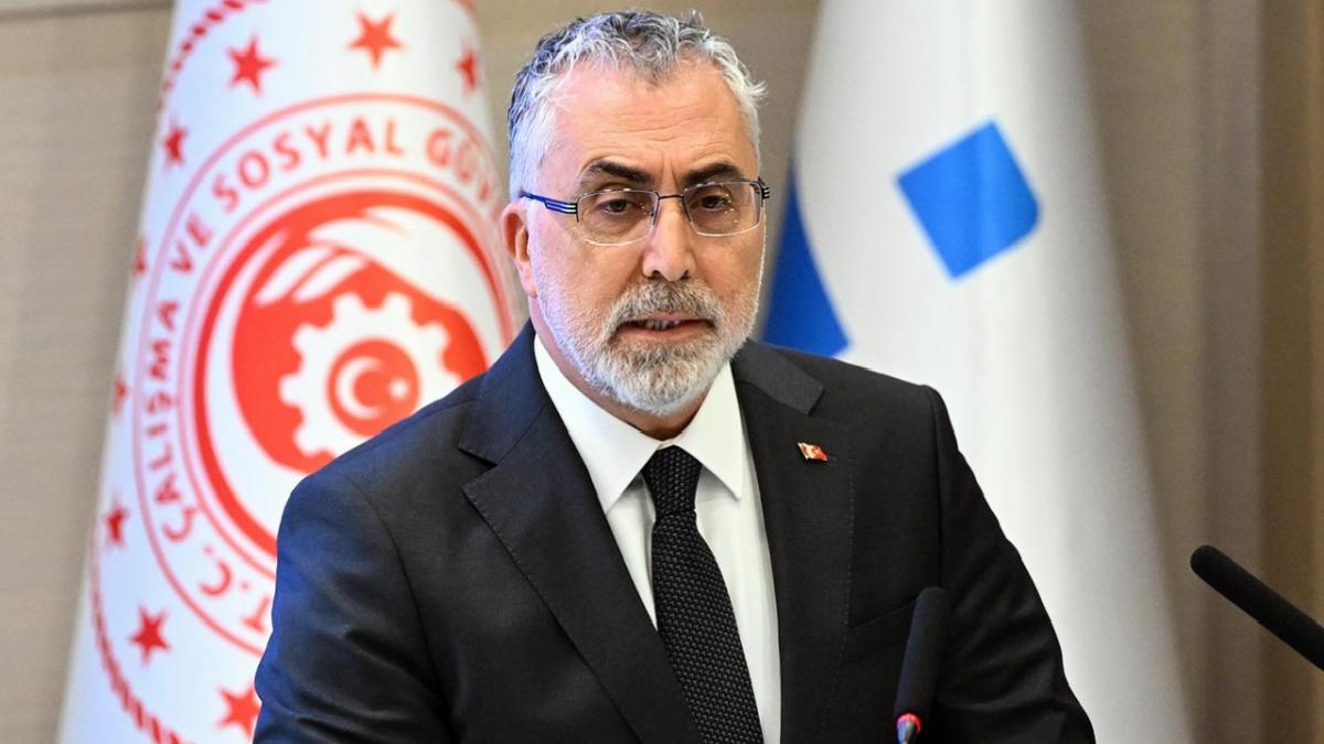Vedat Işıkhan: İşsizlik oranı son 25 yılın en düşük düzeyinde