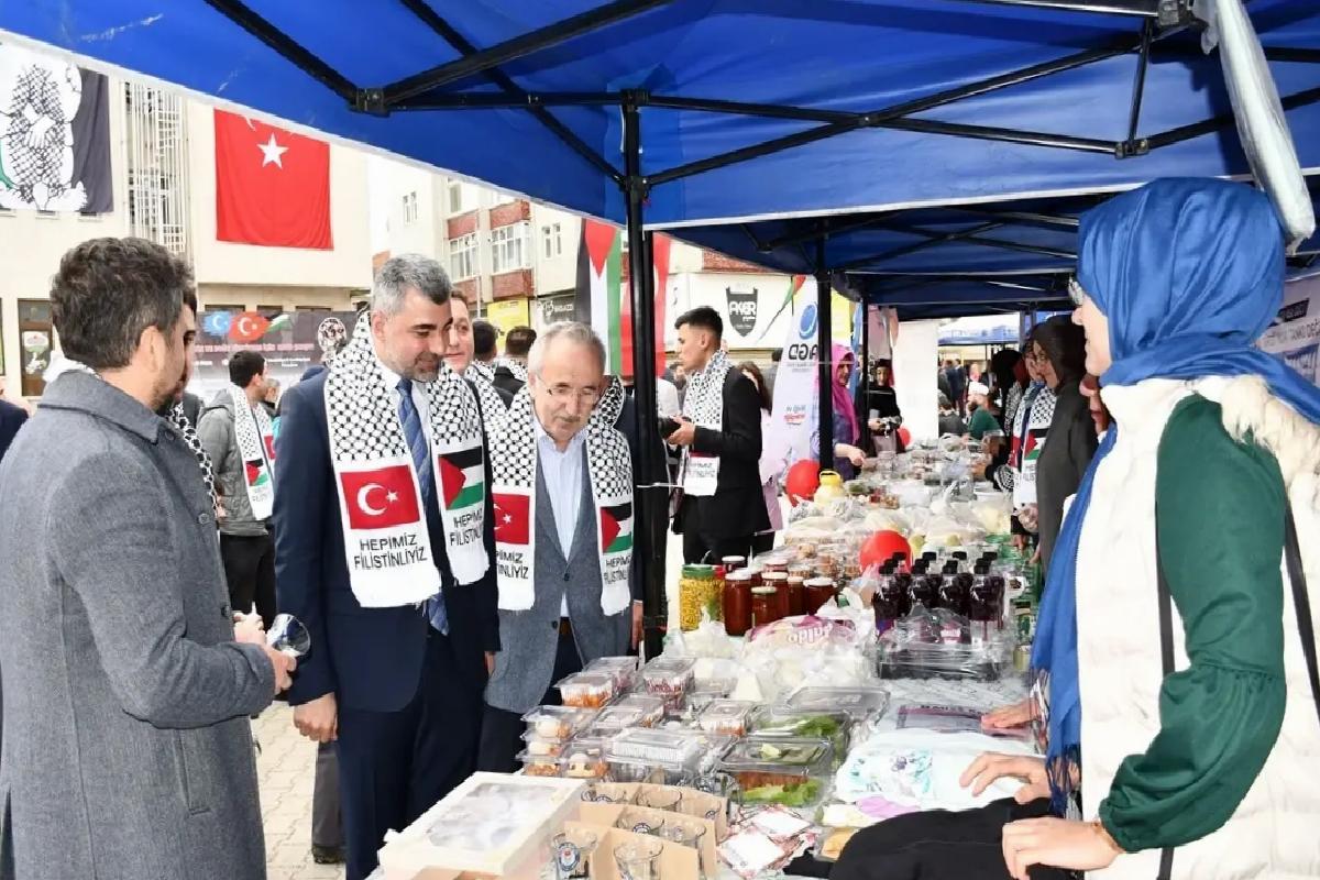 Vezirköprü’de Hayır Çarşısı Açıldı