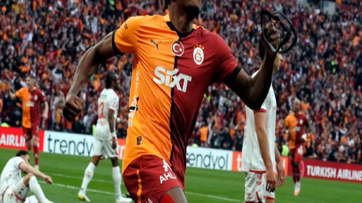 Victor Osimhen, meslek rekorunu kırdı