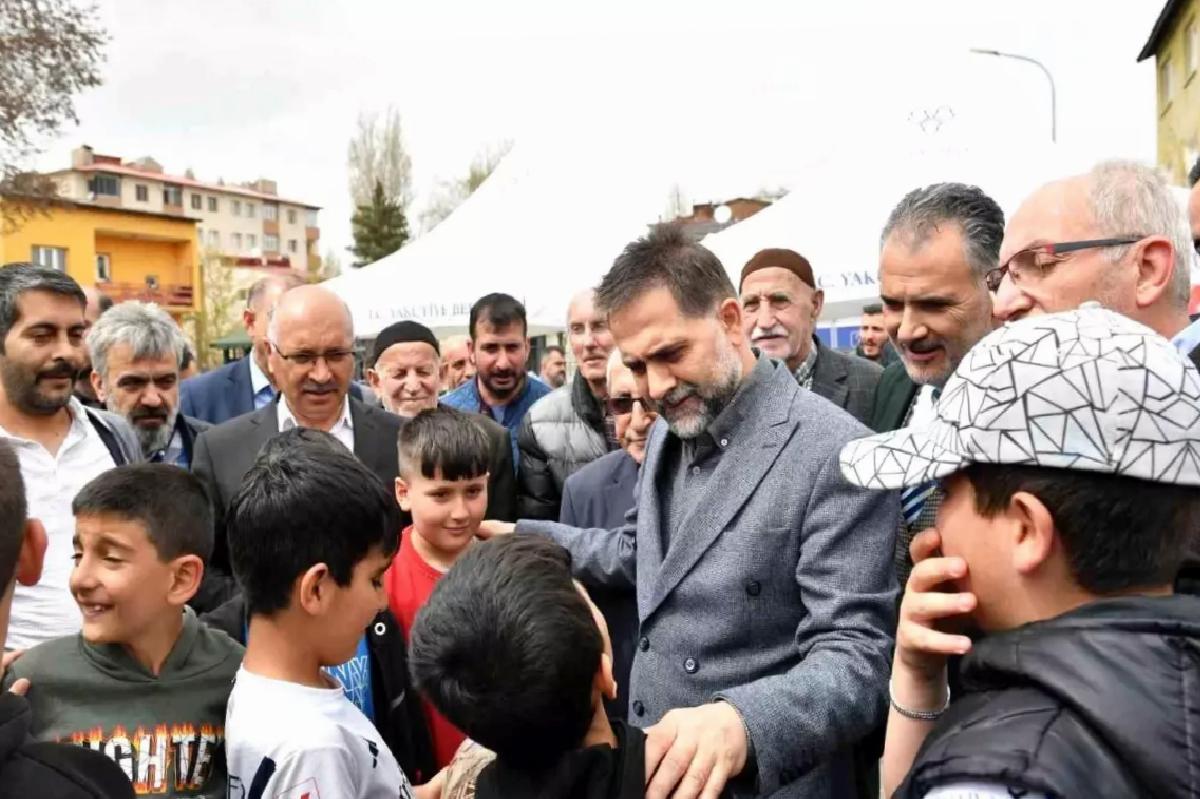 Yakutiye Belediye Başkanı Uçar, Mahallede Vatandaşlarla Buluştu