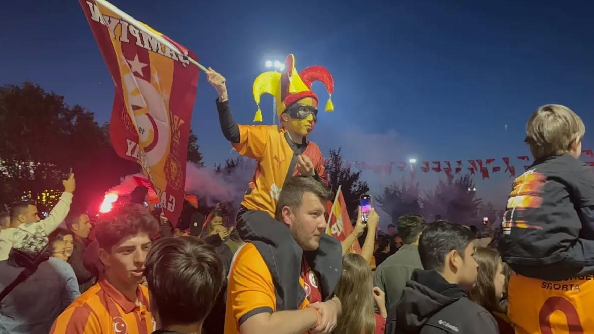 Yalova’da Galatasaray Şampiyonluğu Kutlandı