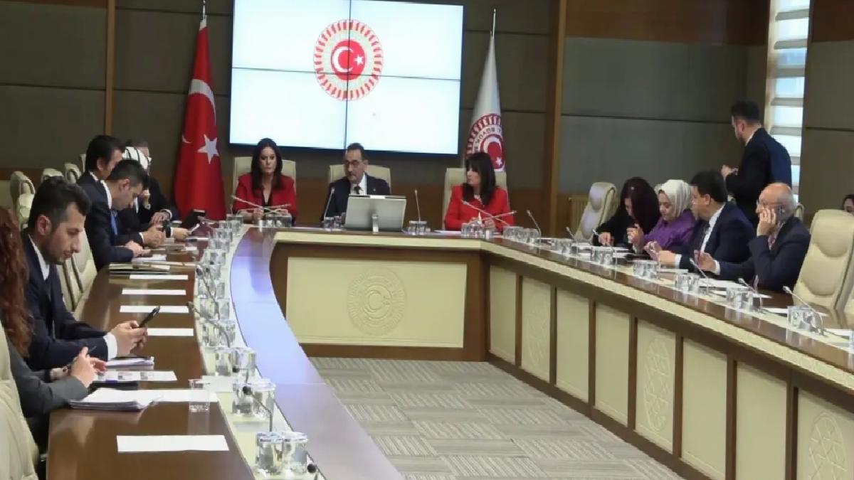 Yapay Zeka Raporu Hazırlanıyor