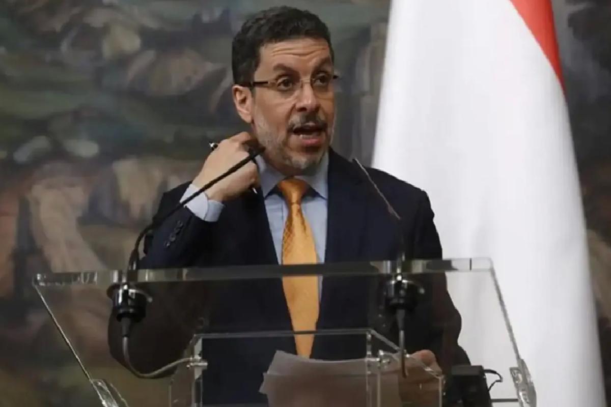 Yemen Başbakanı Ahmed Avad bin Mübarek İstifa Etti
