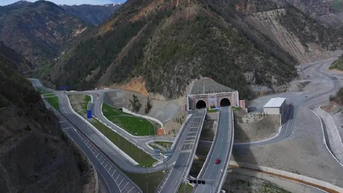 Yeni Zigana Tüneli’nden 2 yılda 3 milyon 490 bin araç geçti