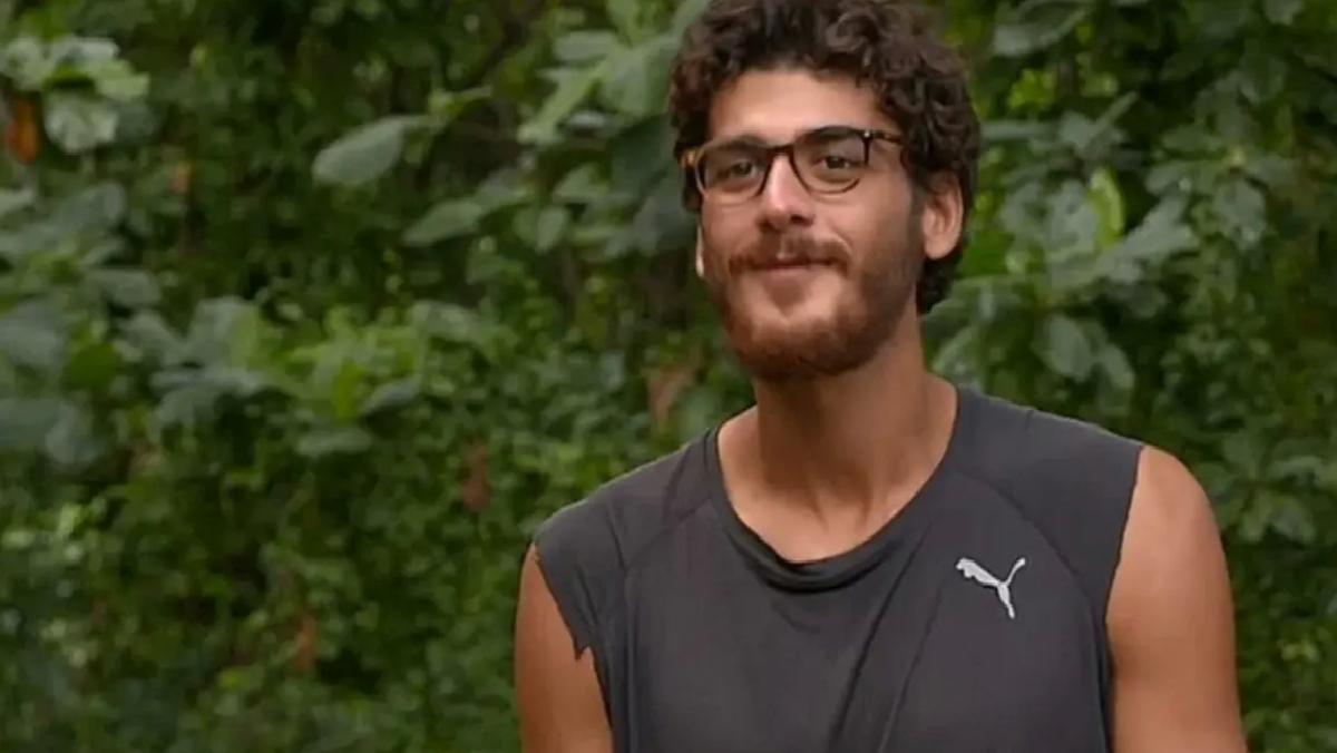 Yiğit Poyraz Survivor’a veda etti! Sevgilisinden olay reaksiyon geldi