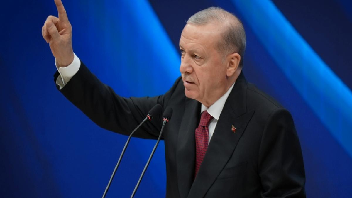 Yunan basınından Türk diplomasisine övgü: Tüm oyunu Erdoğan oynuyor