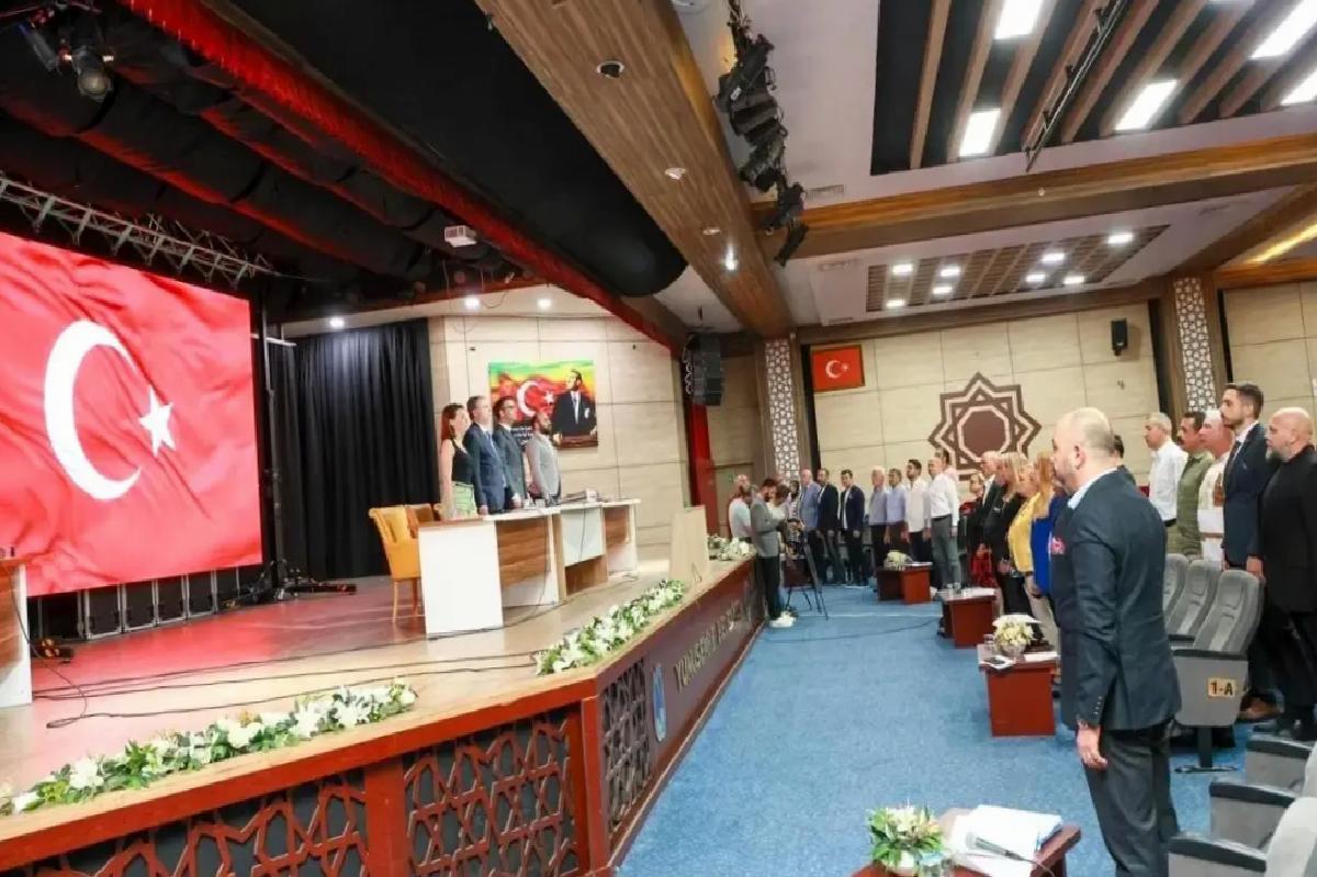 Yunusemre Belediye Meclisi’nden Özgür Özel’e yapılan atağa kınama