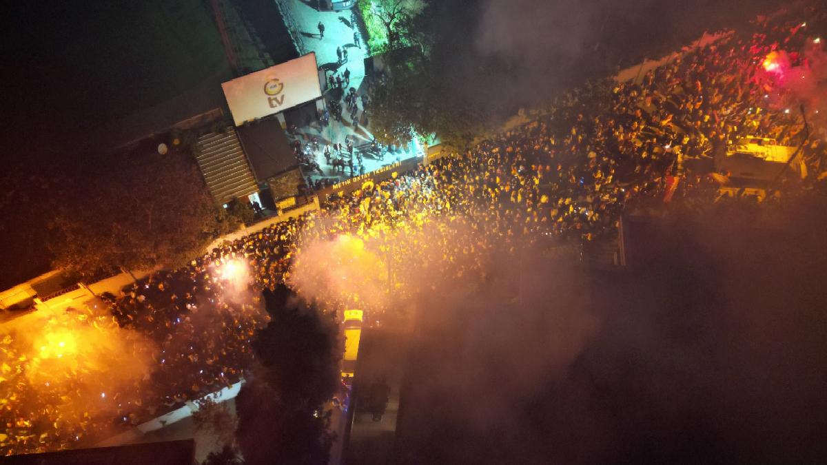 Yurtta Galatasaraylıların şampiyonluk coşkusu